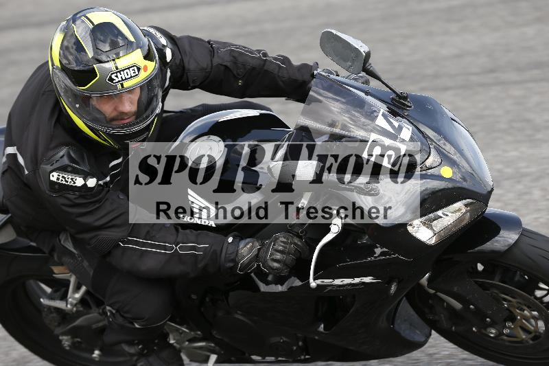 /Archiv-2025/09 22.04.2025 Cornu Master School ADR/rot-rouge/34